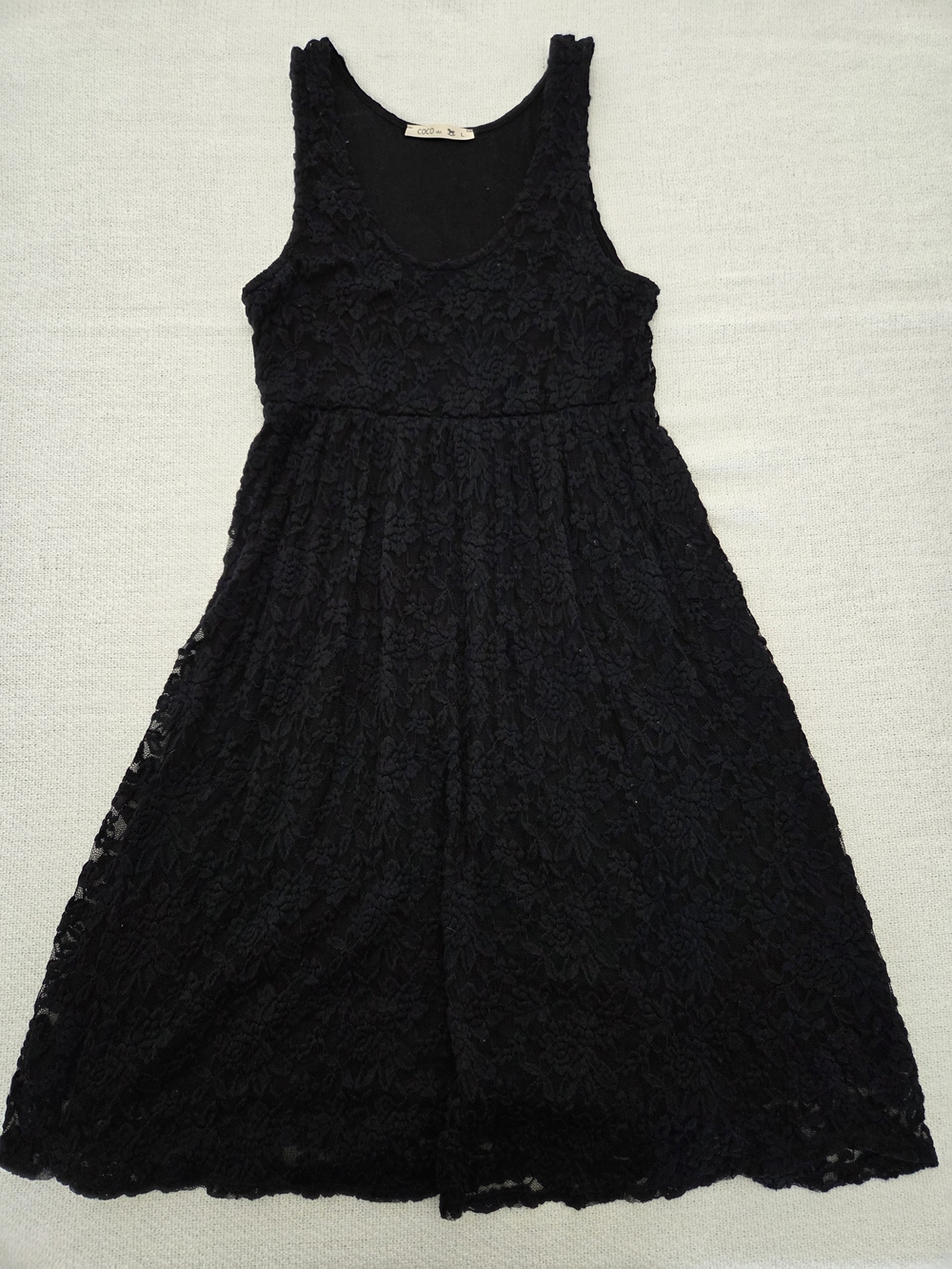 Womens Black Lace Sleeveless Maternity Dress - Picture 3 of 6
